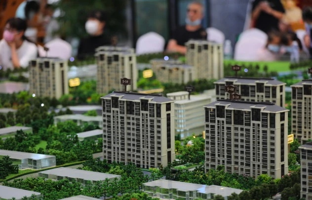 李嘉诚在北京最后一个豪宅开盘，已开发20年，为何会持续这么久？